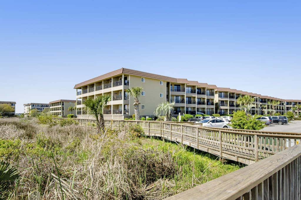 Direct Ocean View Condo with balcony, pools, tennis, pickleball