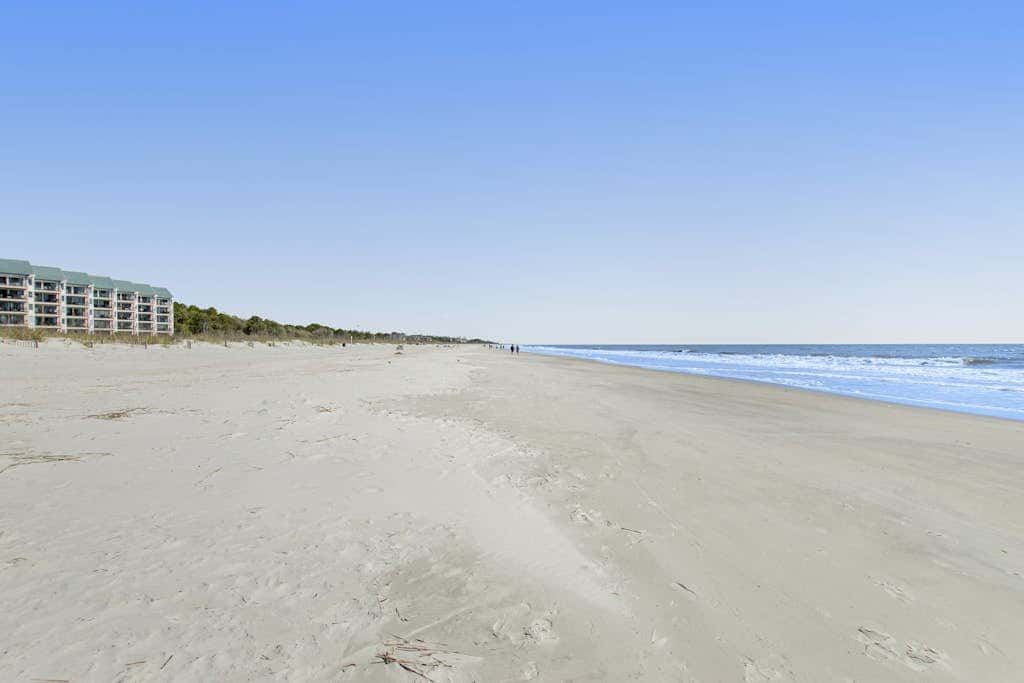 Direct Ocean View Condo with balcony, pools, tennis, pickleball