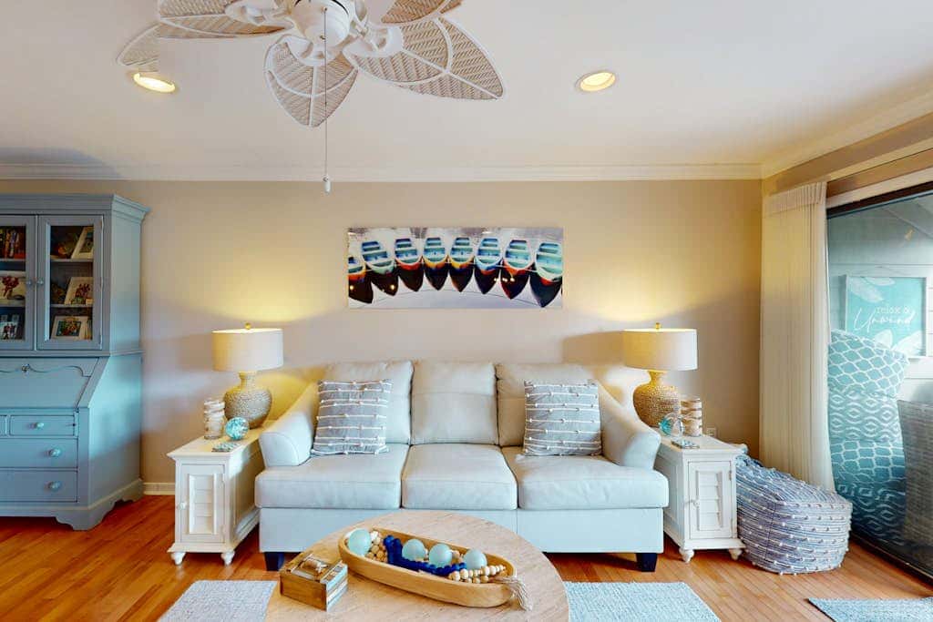 Palmetto Dunes condo with shared pool, private WD and beach access