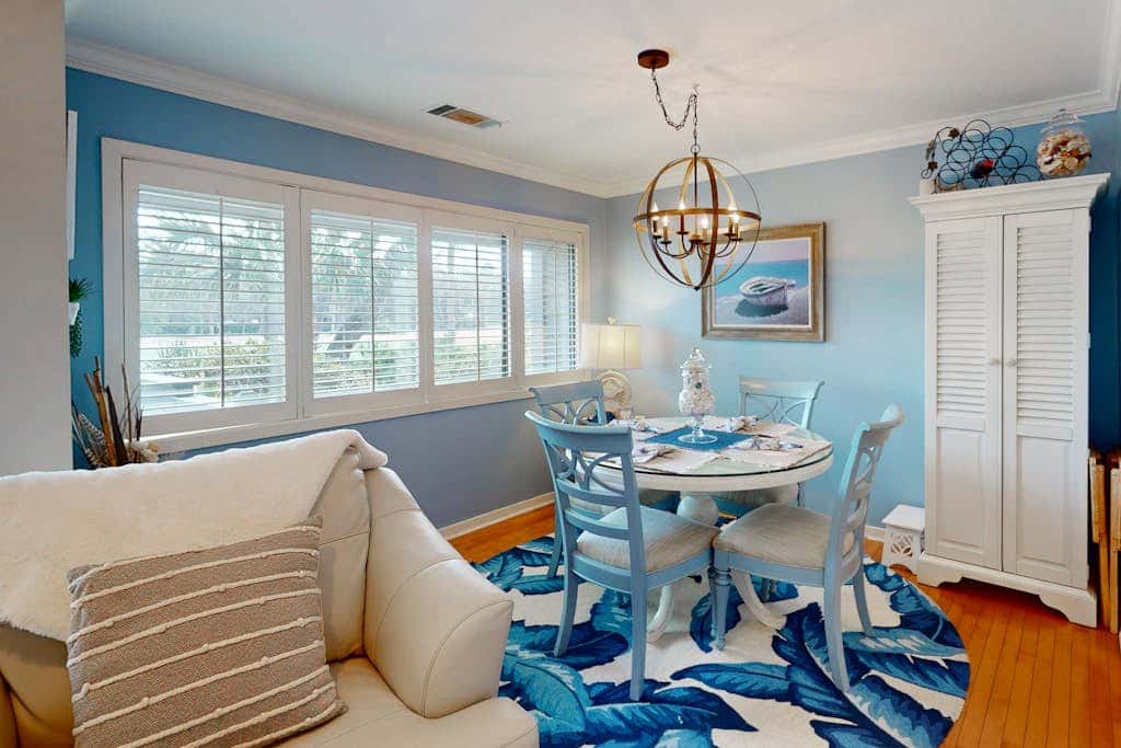 Palmetto Dunes condo with shared pool, private WD and beach access