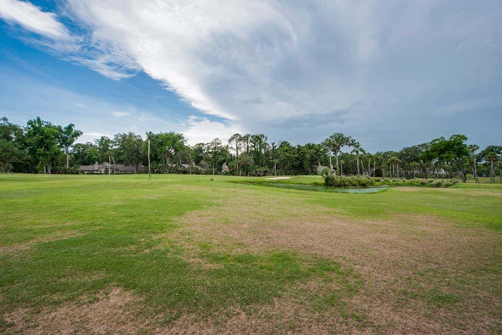 Palmetto Dunes condo with shared pool, private WD and beach access
