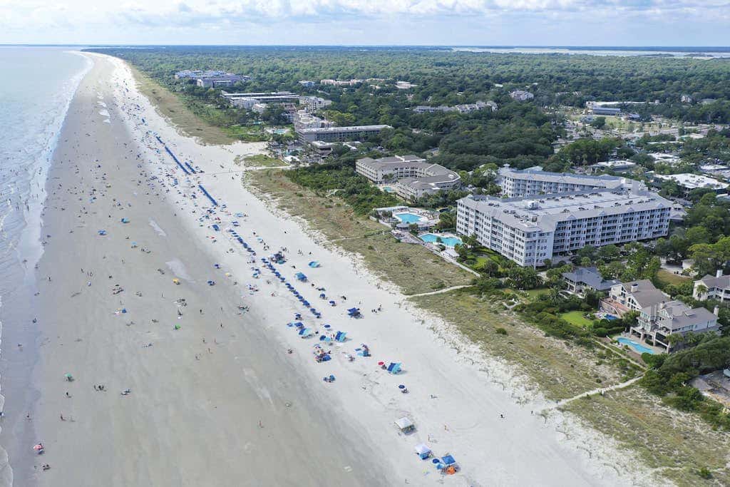 Panoramic direct oceanfront view condo with pool, hot tub, gym & steps to beach