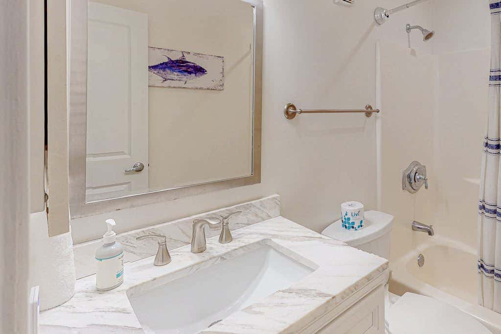 Beautiful Condo with pools,  hot tub, sauna,  and water views
