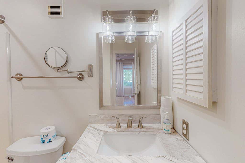 Beautiful Condo with pools,  hot tub, sauna,  and water views