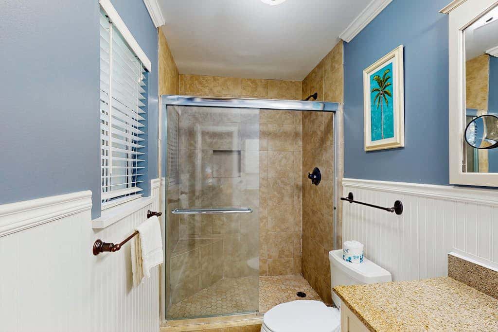 Home with private pool, fenced in yard, dog-friendly, walk to beach