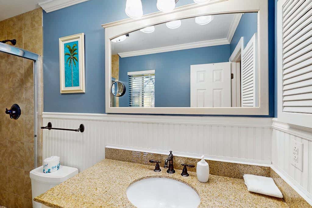 Home with private pool, fenced in yard, dog-friendly, walk to beach