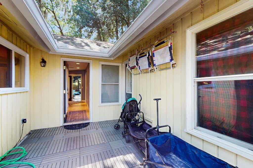 Home with private pool, fenced in yard, dog-friendly, walk to beach