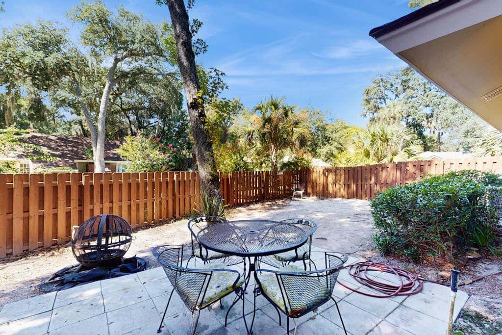 Home with private pool, fenced in yard, dog-friendly, walk to beach