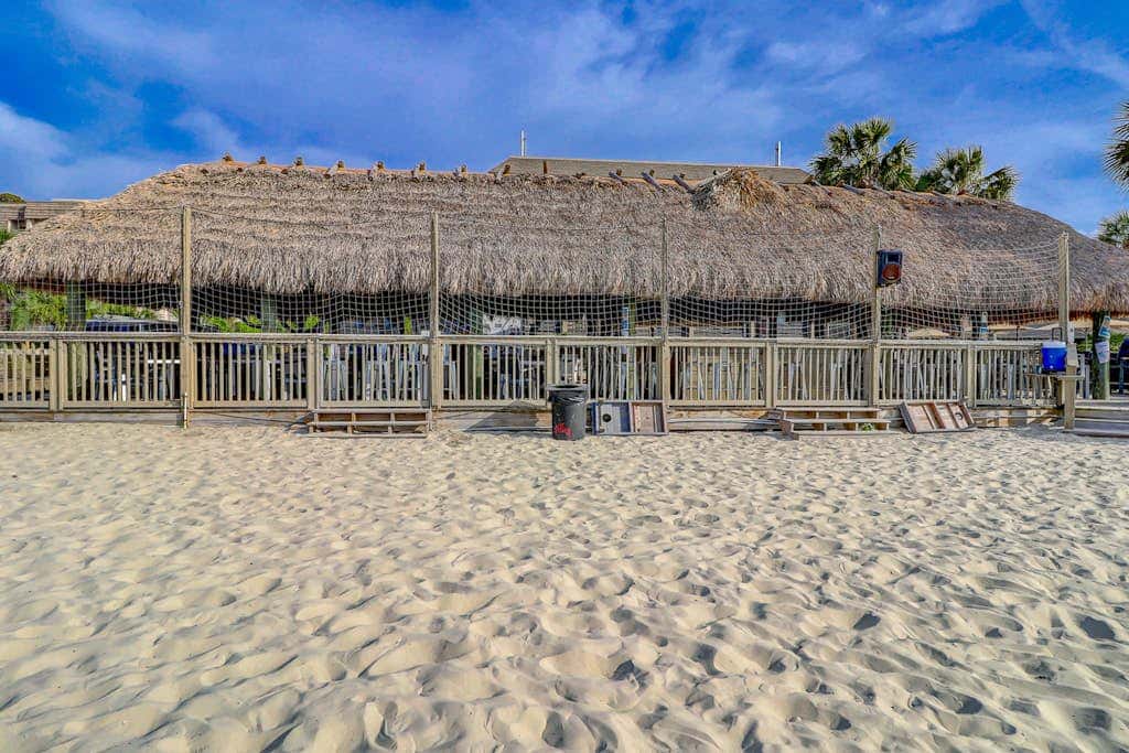 Home with private pool, fenced in yard, dog-friendly, walk to beach