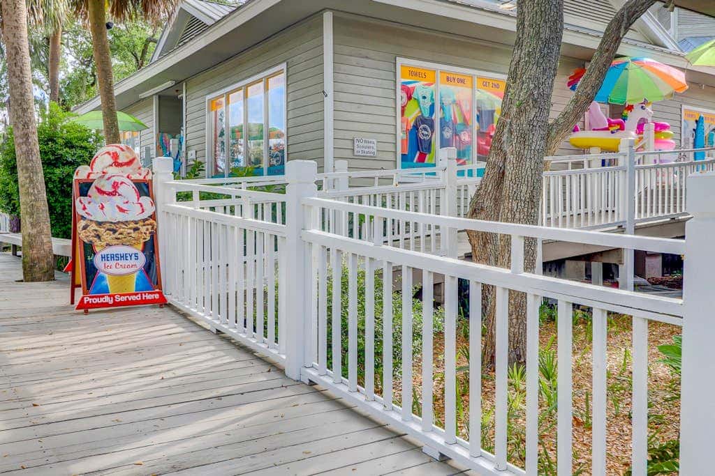 Home with private pool, fenced in yard, dog-friendly, walk to beach