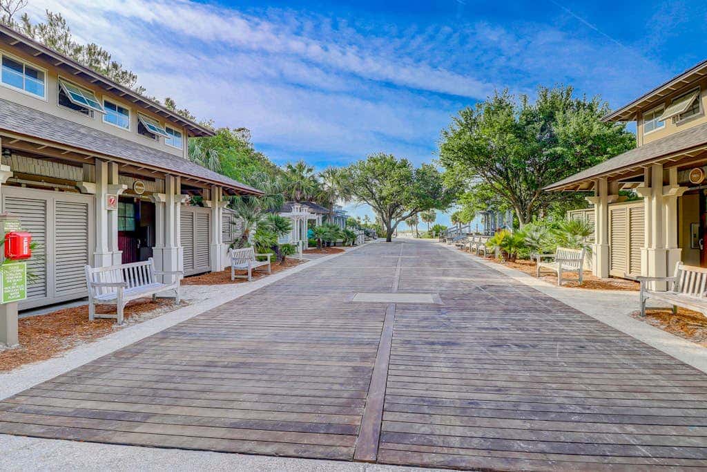Home with private pool, fenced in yard, dog-friendly, walk to beach