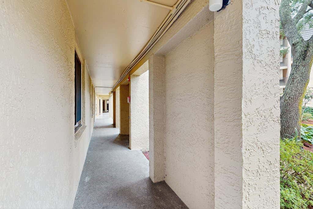 1st Floor Condo with Pools, Hot tub, close to Beach, Tennis Pickleball Courts