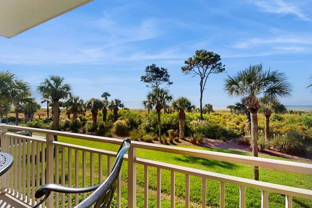 Direct Ocean View Condo with balcony, pools, hot tub, boardwalk to beach