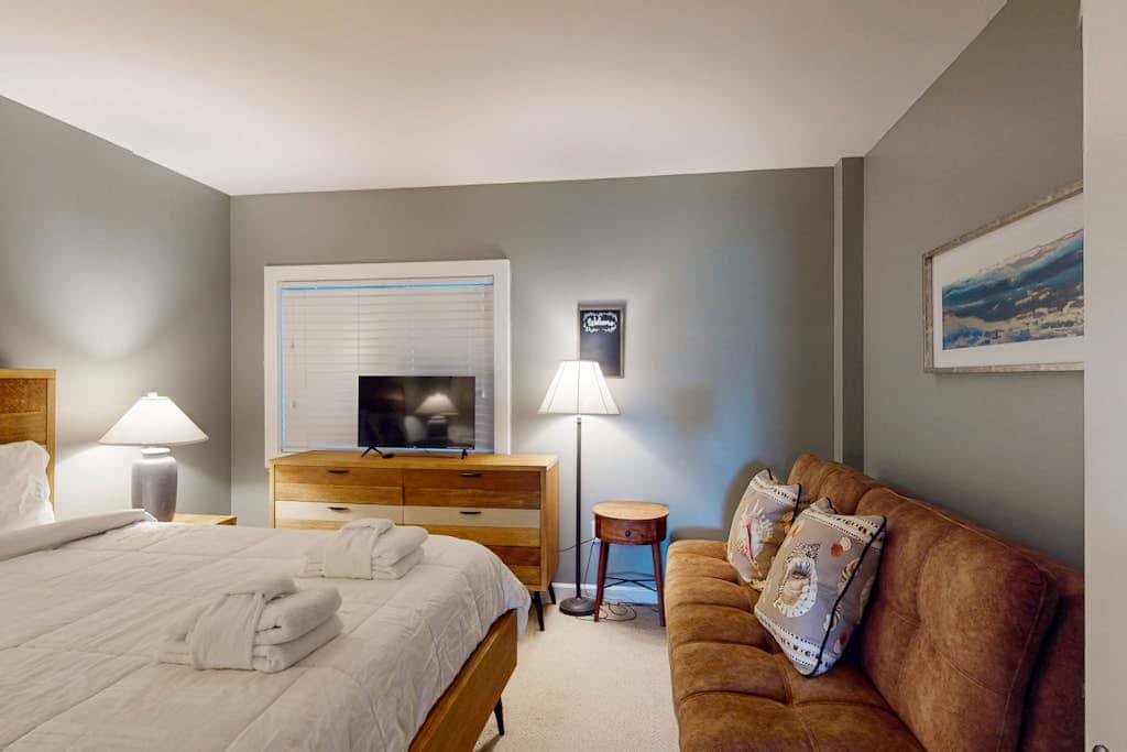 Oceanview and Pool view Condo- with beach access from boardwalk