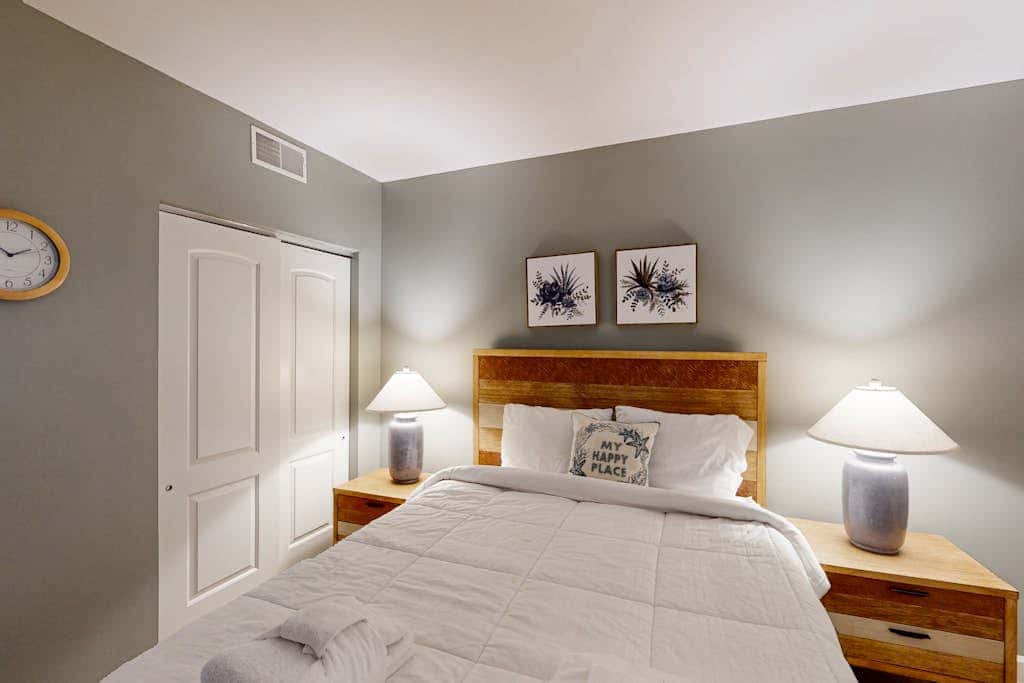 Oceanview and Pool view Condo- with beach access from boardwalk