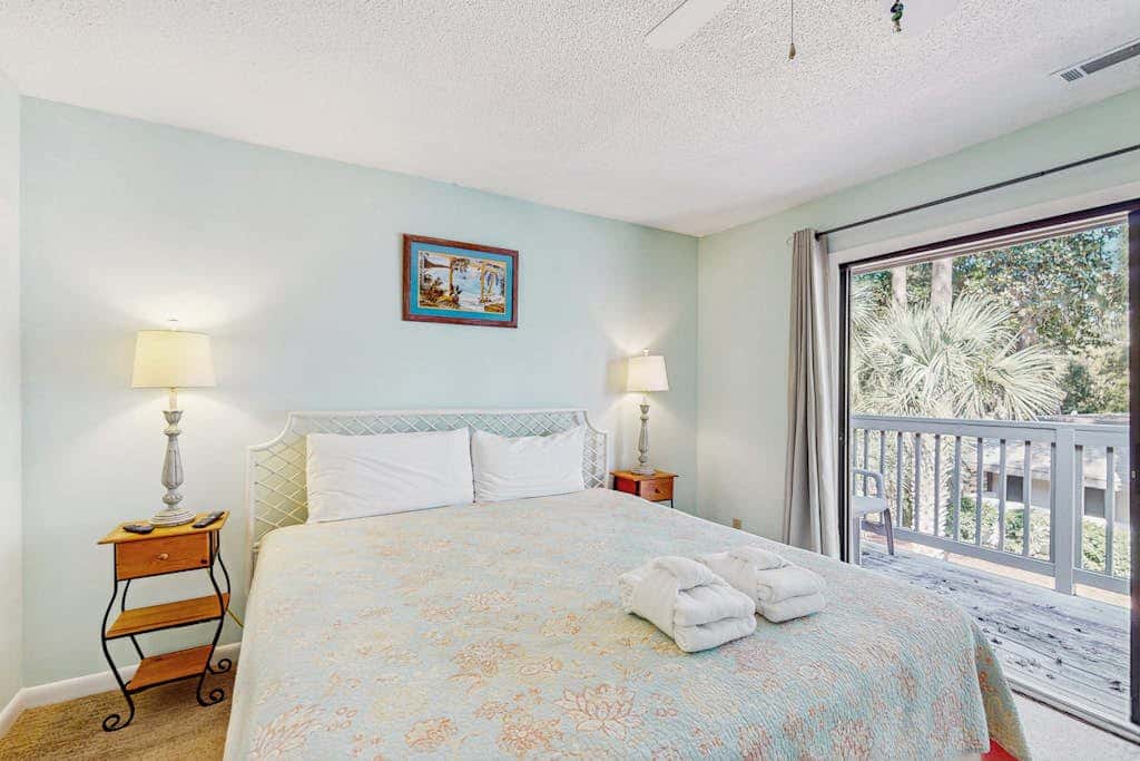 Shipyard Condo next to pool, near tennis, beach and restaurants