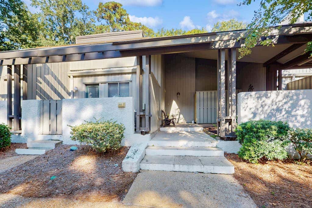 Shipyard Condo next to pool, near tennis, beach and restaurants