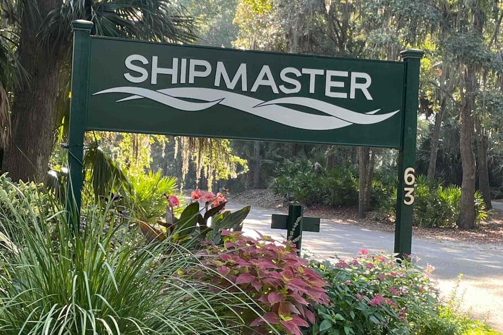 Charming Townhome with Golf Course View,On-site Pool and Short Walk to Beach!