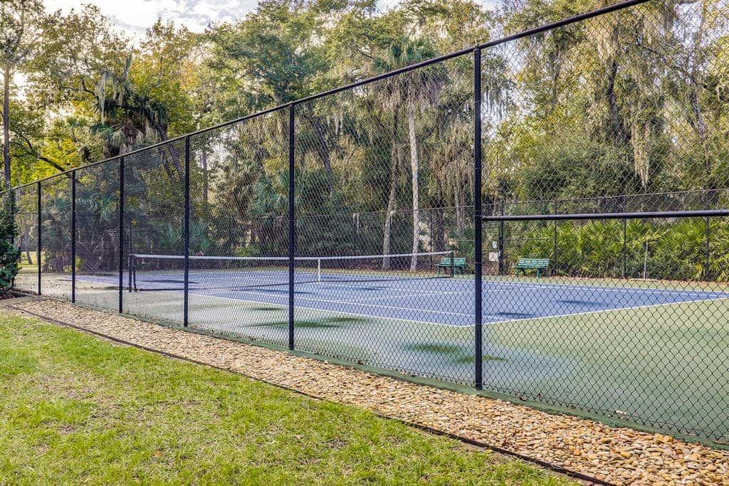Charming Townhome with Golf Course View,On-site Pool and Short Walk to Beach!