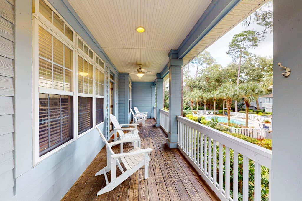 Family Friendly Condo - Across From Islanders Beach Park!
