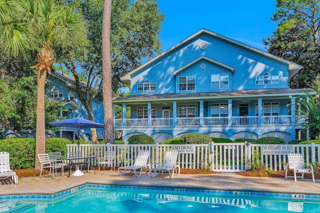 Family Friendly Condo - Across From Islanders Beach Park!