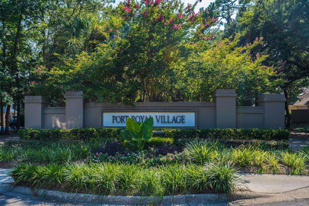 Family Friendly Condo - Across From Islanders Beach Park!