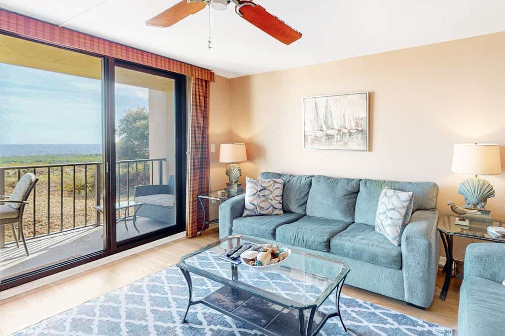 Upgraded condo on waterfront with pool, hot tub, & tennis access - near beach