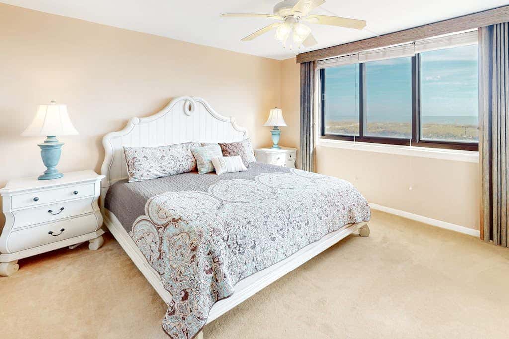 Upgraded condo on waterfront with pool, hot tub, & tennis access - near beach