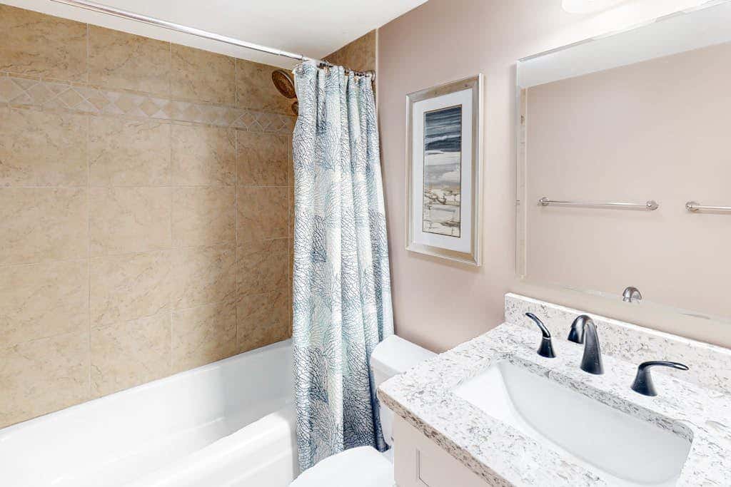 Upgraded condo on waterfront with pool, hot tub, & tennis access - near beach