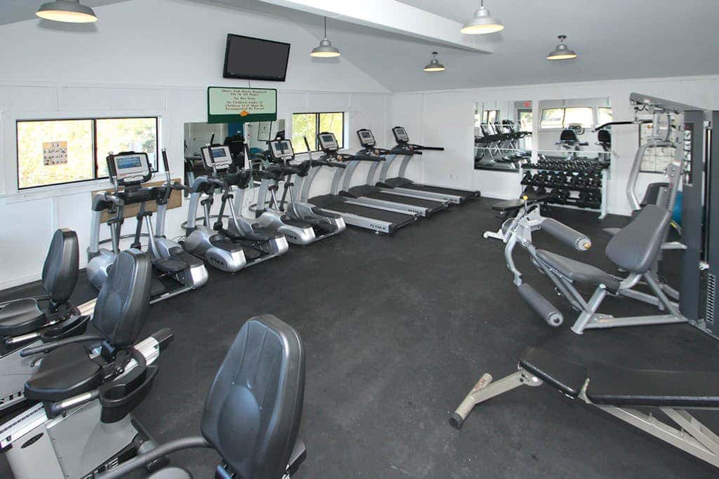 Upgraded condo on waterfront with pool, hot tub, & tennis access - near beach