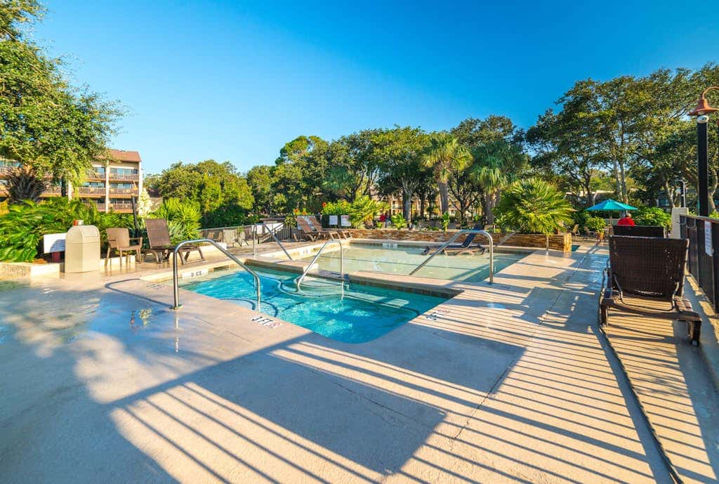 Upgraded condo on waterfront with pool, hot tub, & tennis access - near beach