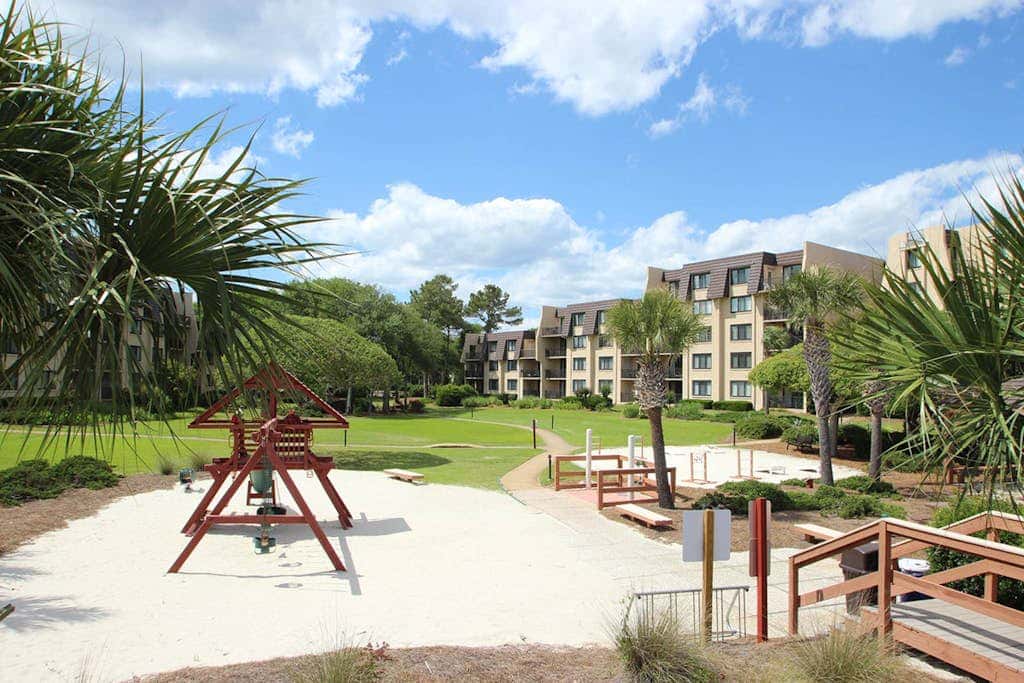 Upgraded condo on waterfront with pool, hot tub, & tennis access - near beach