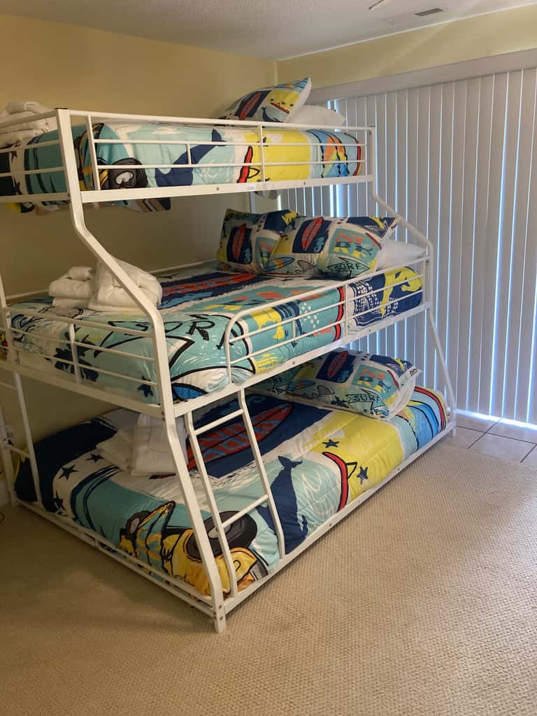 Beautifully remodeled villa with WiFi, inviting porch & balconies walk to beach