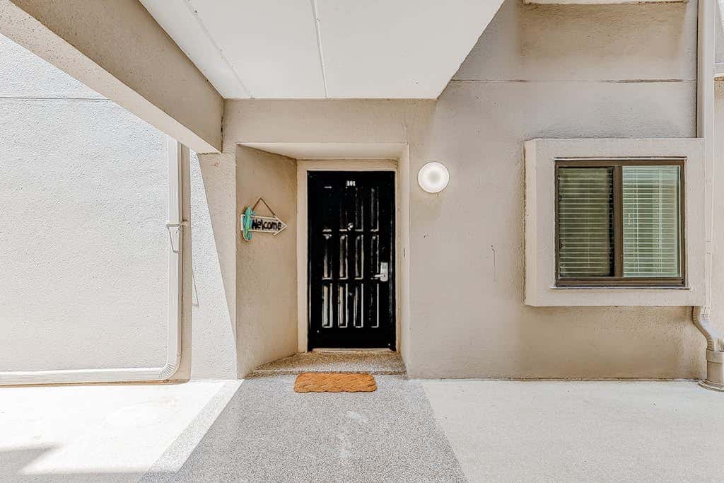Villa with pool, tennis courts, & private patio - walk to the beach