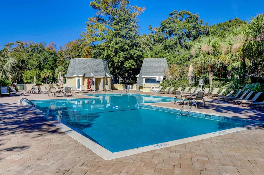 Stunningly remodeled villa with shared pool and golf on-site