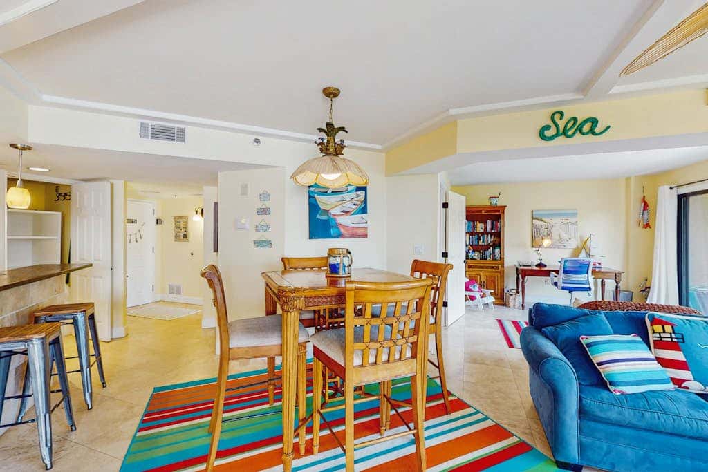Stunningly remodeled 3rd floor villa with ocean views