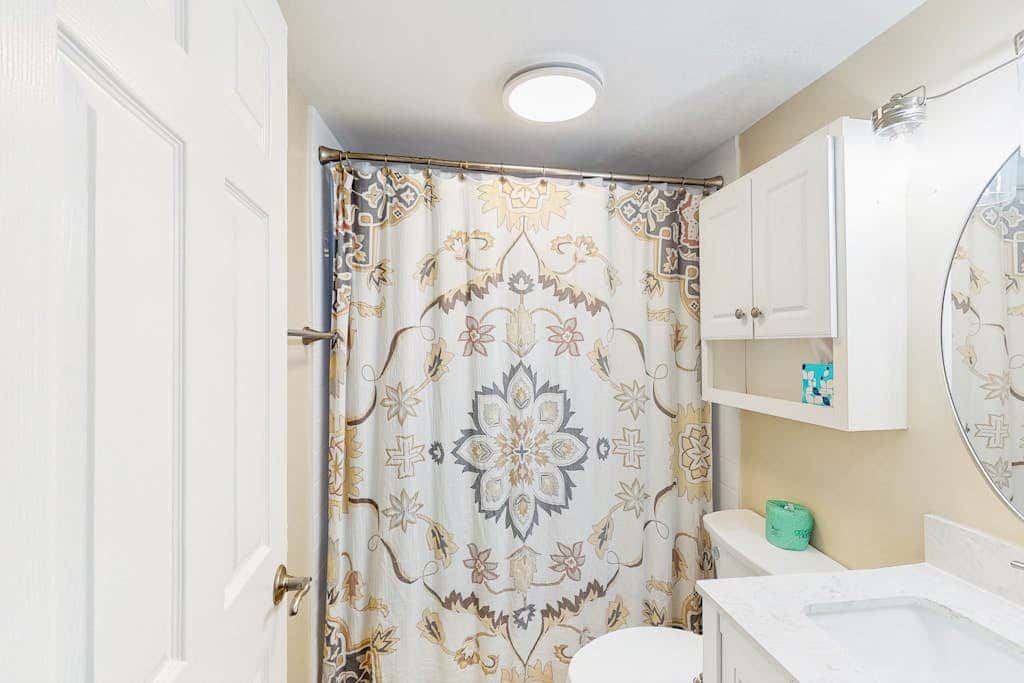 Coastal Condo with Shared Pool  Steps to the Beach, Walking Distance to Shopping and Dining