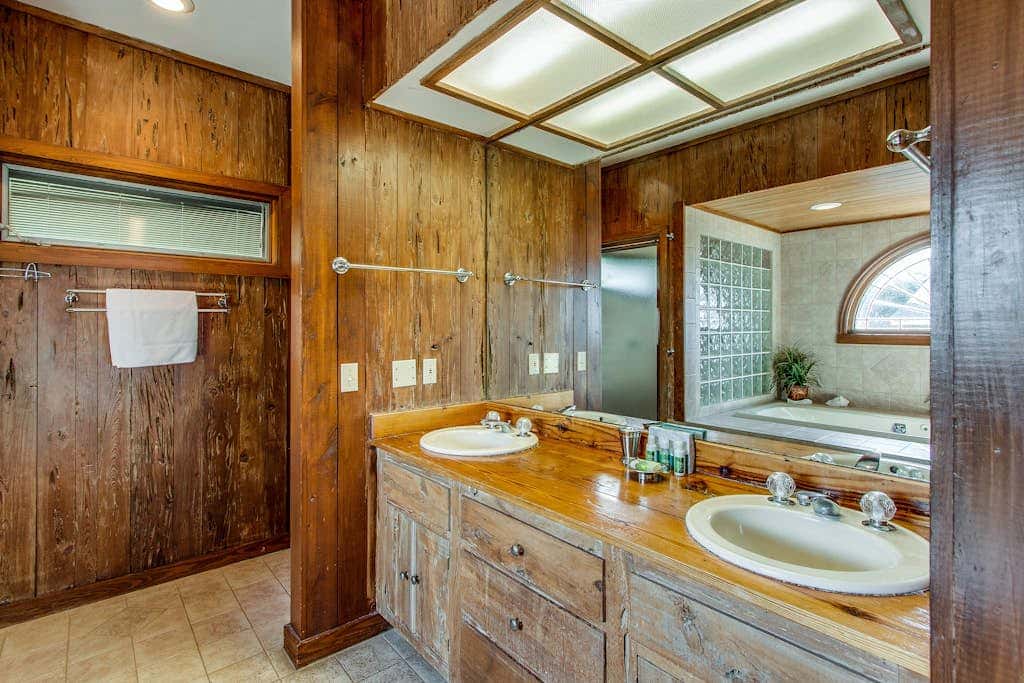 Beachfront home with private pool, expansive deck & breathtaking views