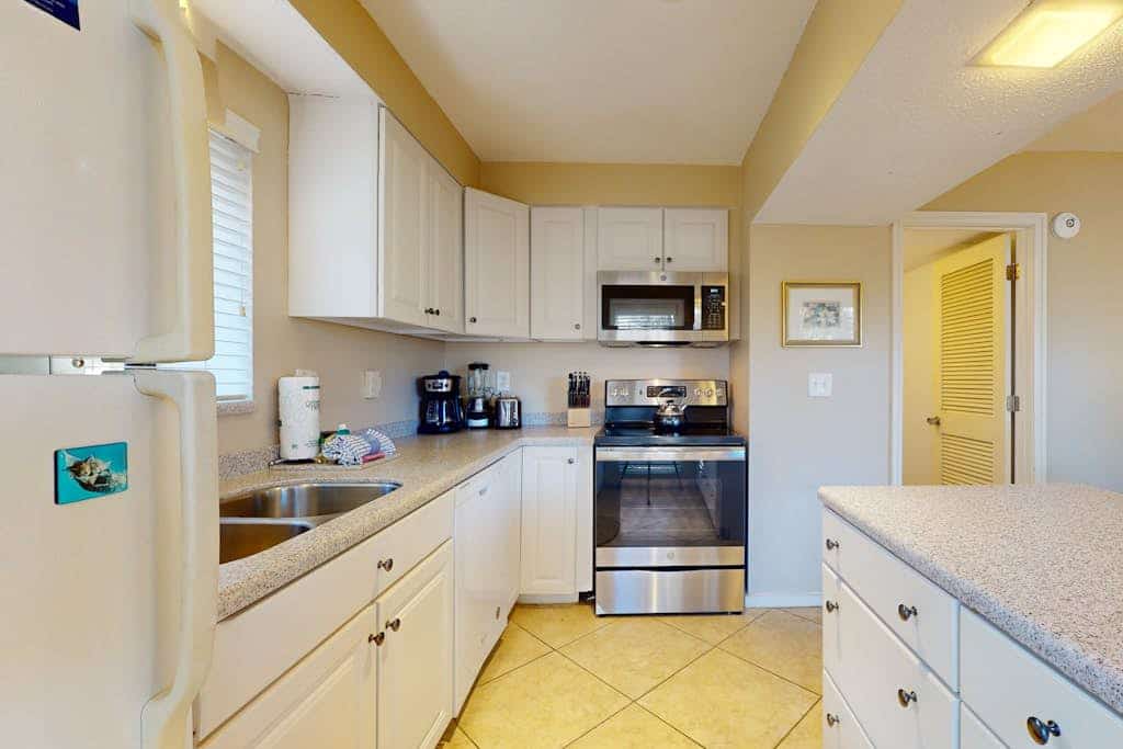 Hickory Cove 18