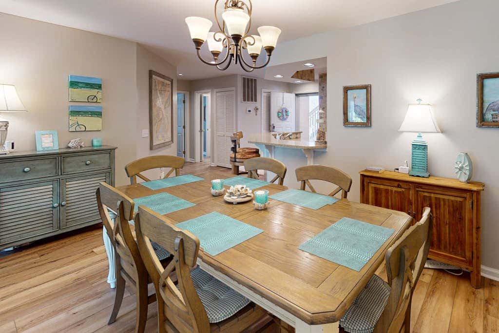Island Bliss Near the Beach with Golf On Site, Shared Pool,Hot Tub & Private Deck