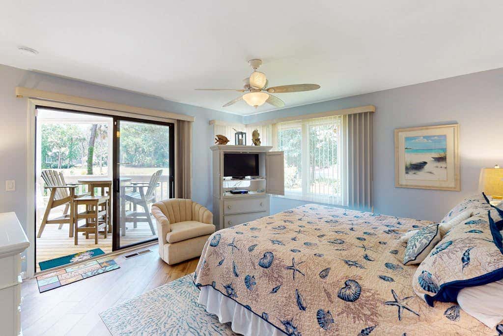Island Bliss Near the Beach with Golf On Site, Shared Pool,Hot Tub & Private Deck