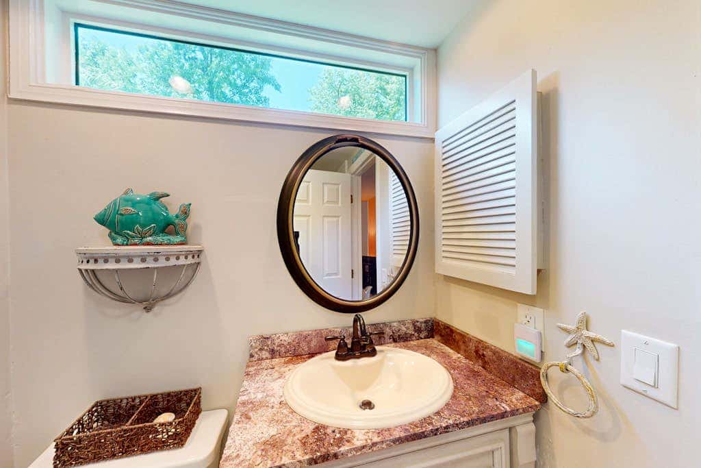 Island Bliss Near the Beach with Golf On Site, Shared Pool,Hot Tub & Private Deck