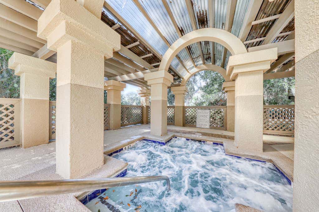 Island Bliss Near the Beach with Golf On Site, Shared Pool,Hot Tub & Private Deck