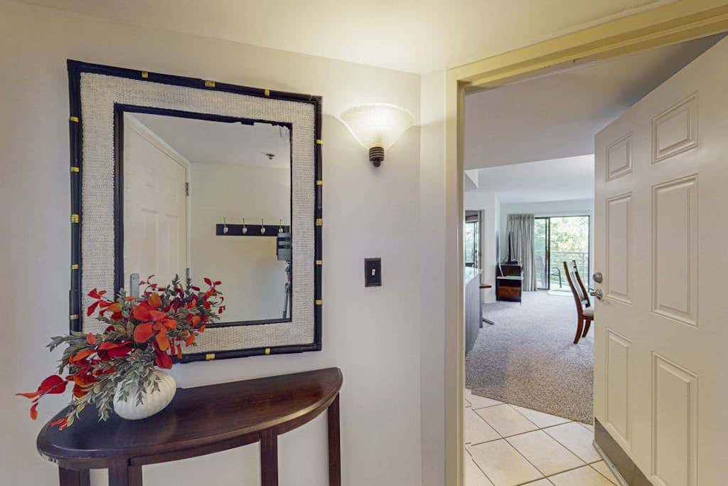 Island condo with beach access and balcony view  close to golf