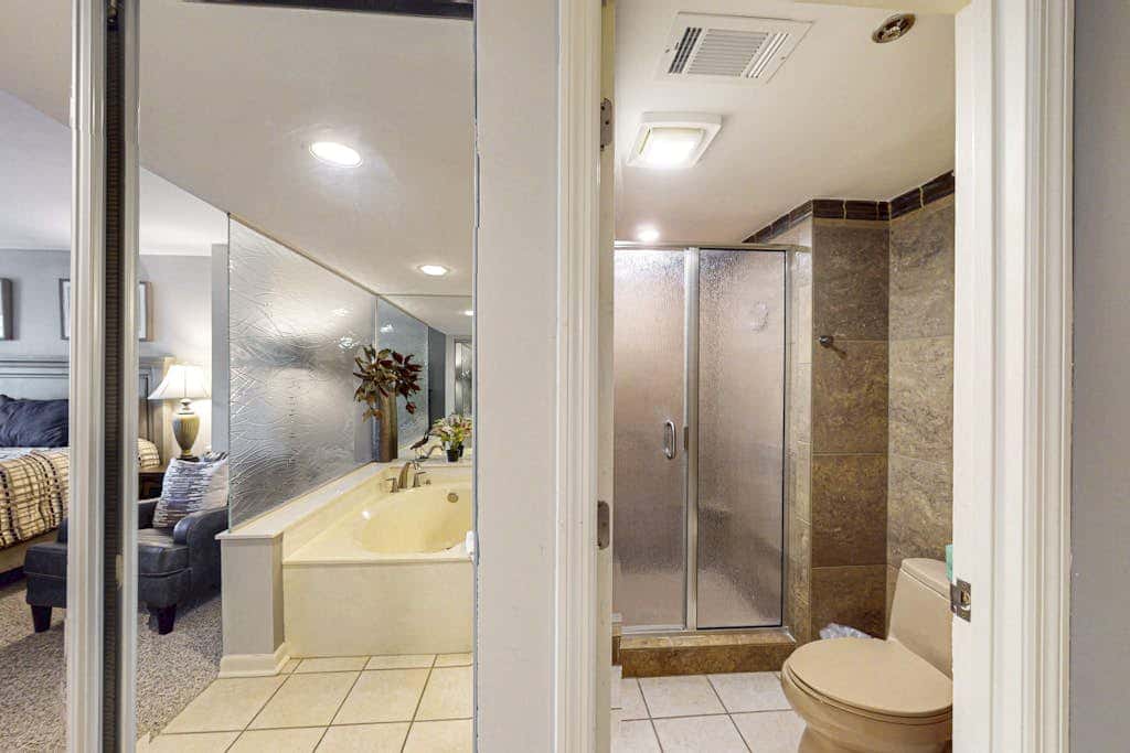 Island condo with beach access and balcony view  close to golf