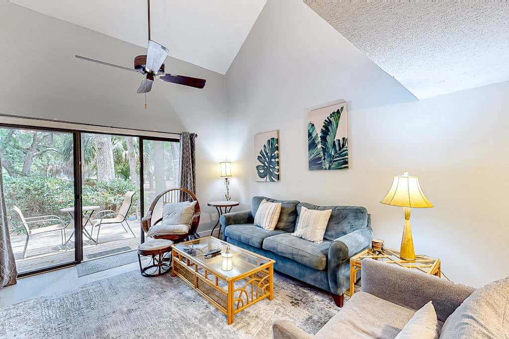 Lovely Condo with Shared Pool & Tennis Dogs Welcome