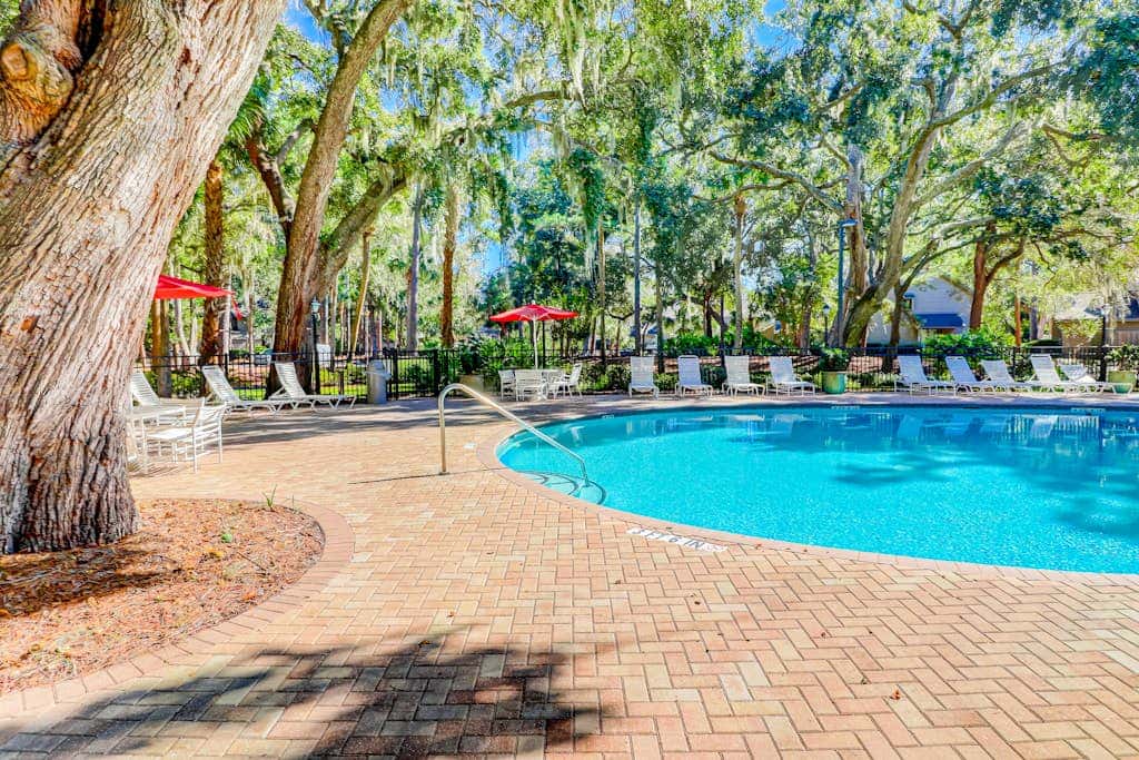 Lovely Condo with Shared Pool & Tennis Dogs Welcome