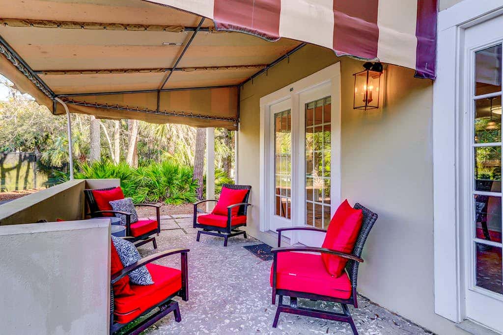 Relaxing Evian villa with patio, pool, tennis, pickleball, beach, golf, Dogs ok