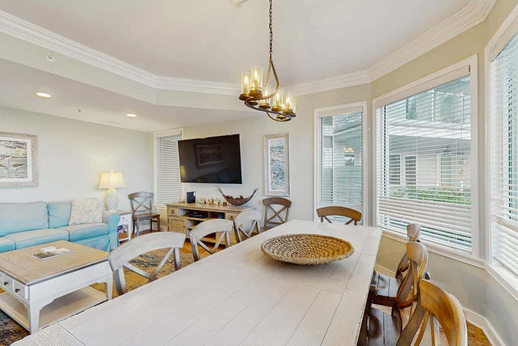 Oceanfront condo with pools, hot tubs, WiFi, washer, dryer, & central AC