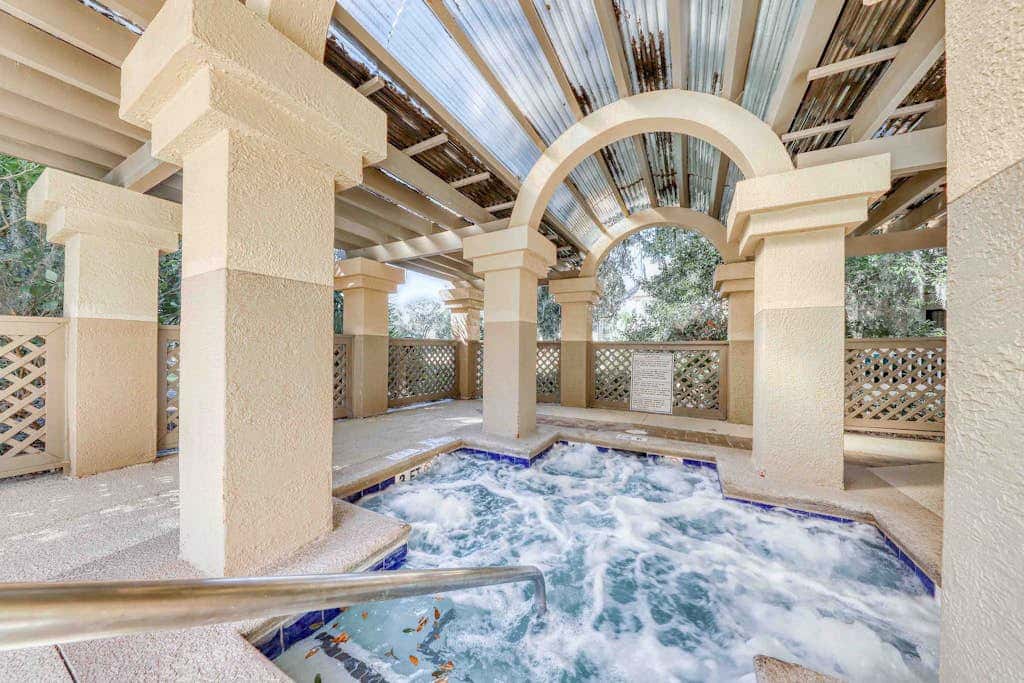 Second Floor Condo with Free WiFi, Shared Pool, Hot Tub, Balcony, Golf Course View
